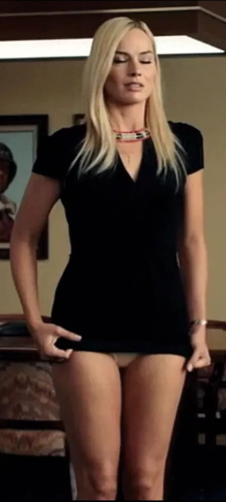 Margot Robbie by AntwanJenkins12