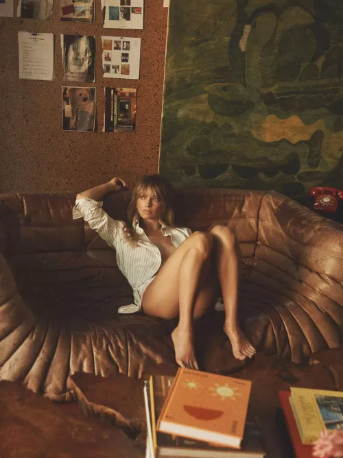 Margot robbie by batublow