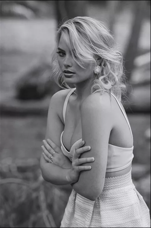 Margot Robbie by James007BondUK