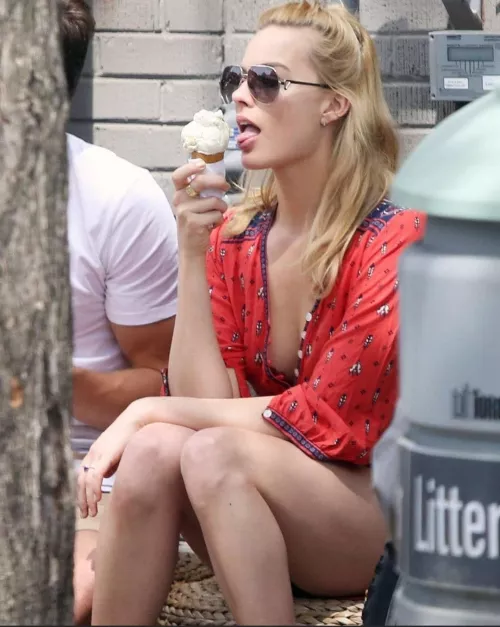 Margot Robbie by lordbogus886