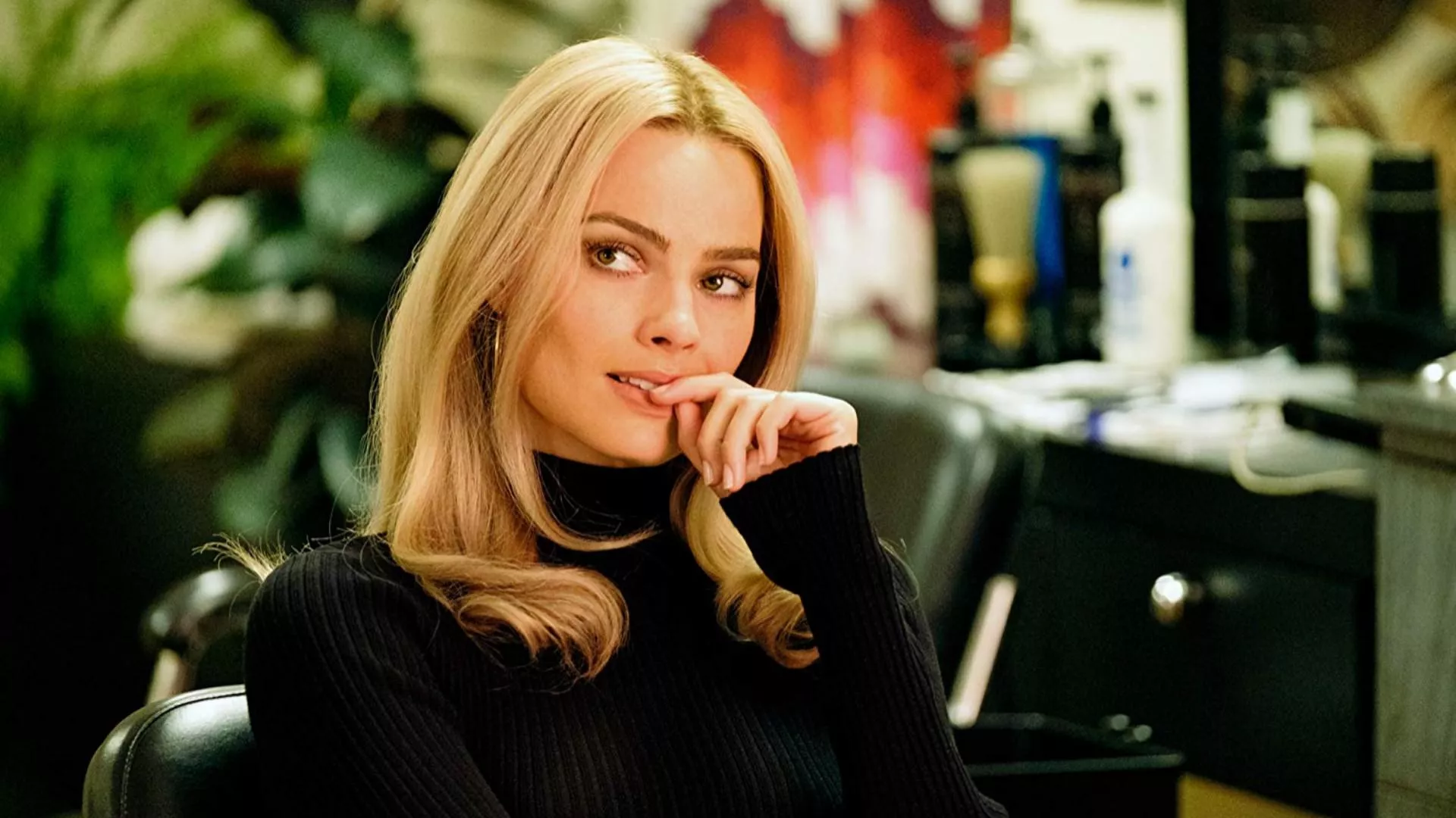 Margot Robbie-Once upon a time in Hollywood posted by teefman437