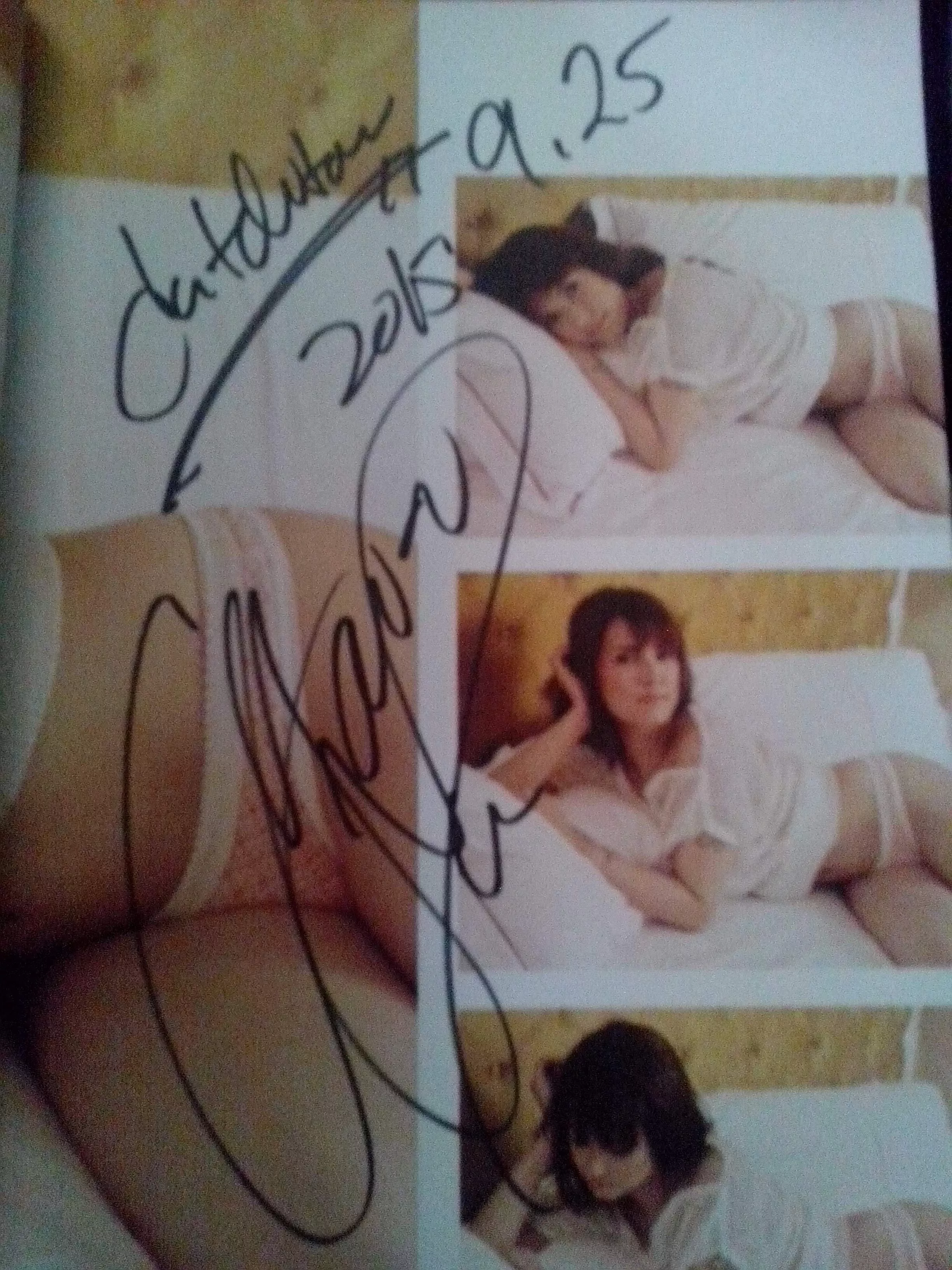 Maria Ozawa autograph during DUTDUTAN 2015 WORLDTRADE CENTER PASAY visit posted by iwasactuallyhere