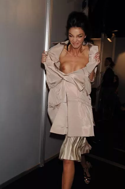 Mariacarla Boscono backstage posted by daxl70