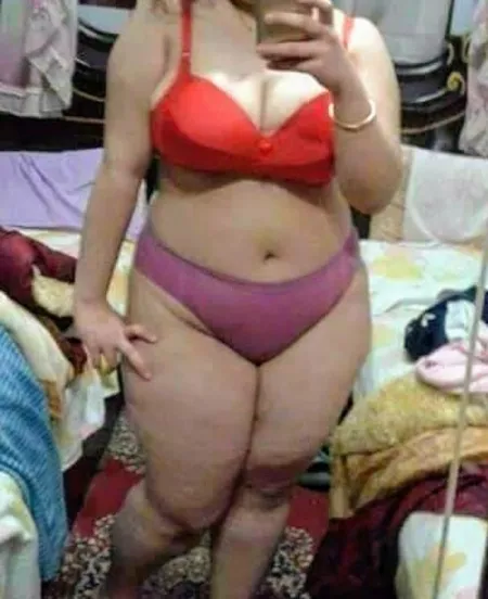 Married woman here exploring new things and seeking some admiration and attention. by sunshinekyoi