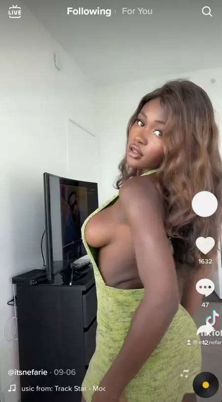 Massive side boob by OldManClem