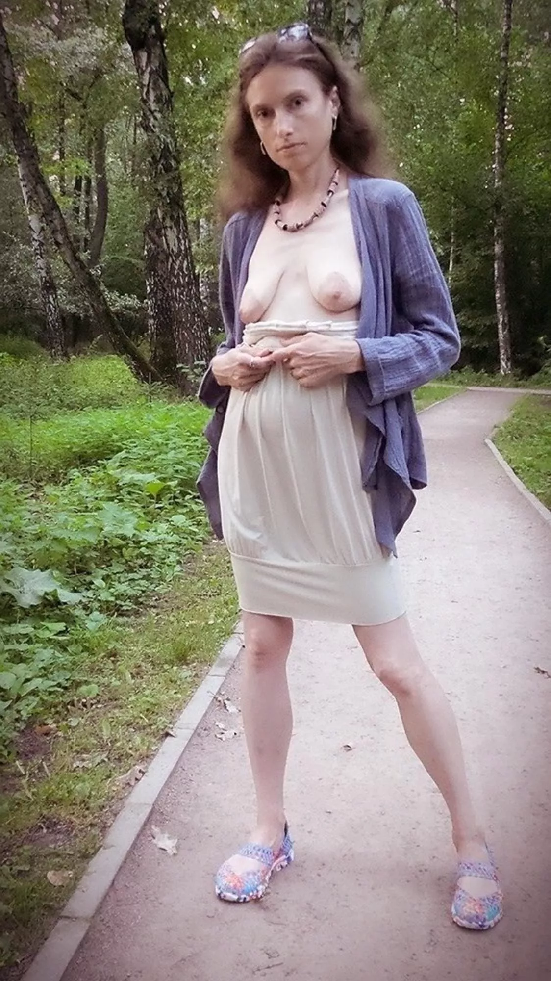 mature posted by 8JHgf997r