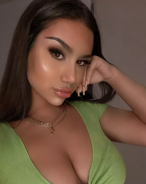 Mauritian x Irish by tropicbabx