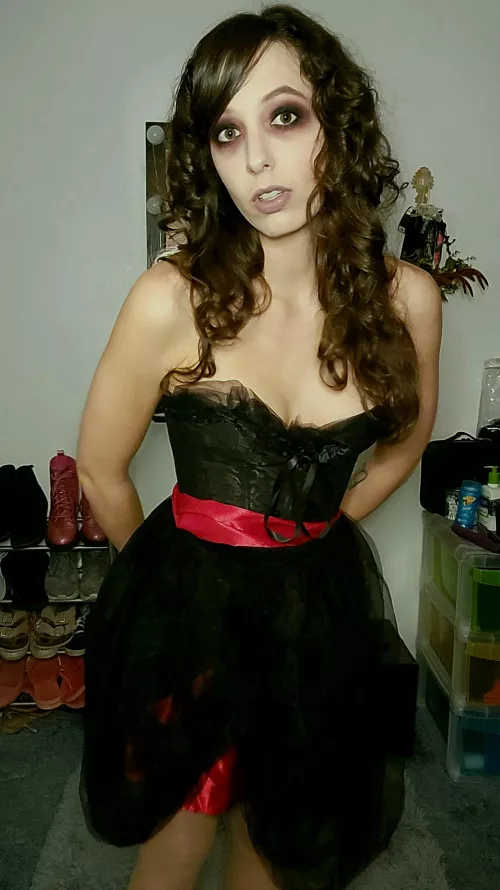 May I be your Helena?? by Ava-alice