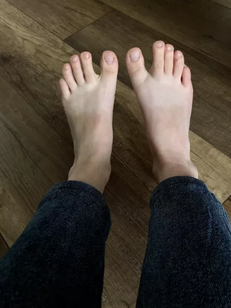 May I give you some footjob? Wouldn’t you mind this?❤️ by littlebabyeva