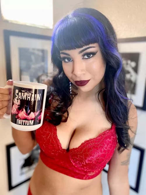 May our morning coffee rip through our veins and transport us to the weekend ☕️ by xnothingxnowherex