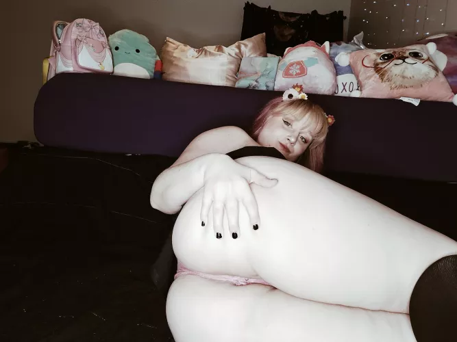 Maybe go to my place and just kick it like tae Bo by cherrysodapop1