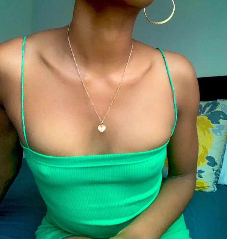 Maybe I should wear green more often… posted by Reneaxoxo