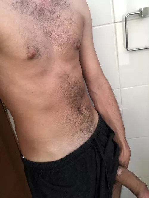 Maybe I’m skinny, but I’m still the alpha… fight me by Illustrious-Cum