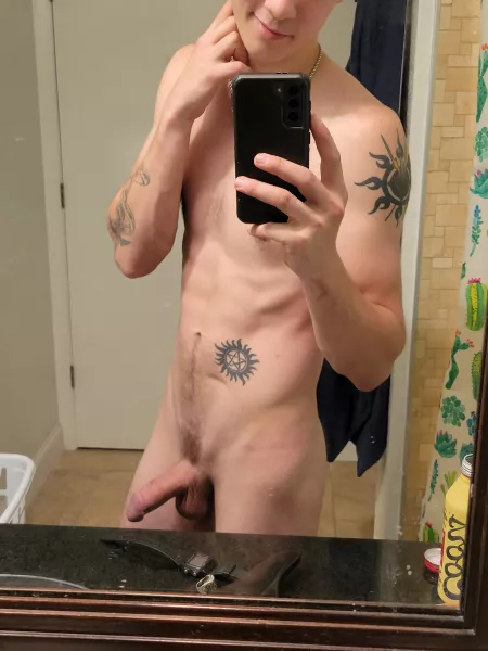 Maybe I'm to old to be a secret twink by Fallen_Reaper_98