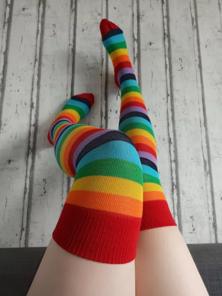 Maybe there's Gold at the end of the Rainbow? by Hortari_Subiectio