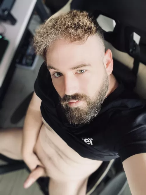 Me 😊 by Kitchen_Palpitation3