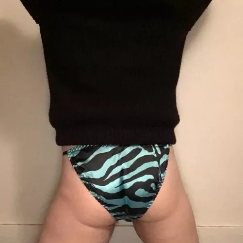 Me again by satinaddict39