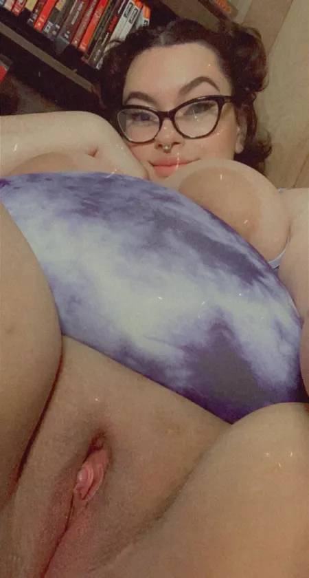 Me and my 🐱 are so plump 🥺 don’t you agree?? by [deleted]