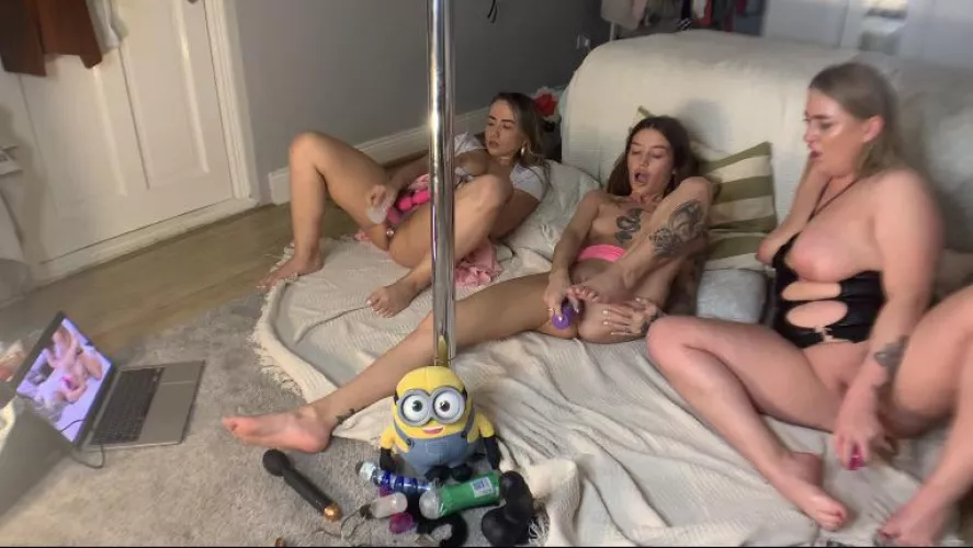 Me and my friends had the best time 💦🍭🐱 by Biaburns