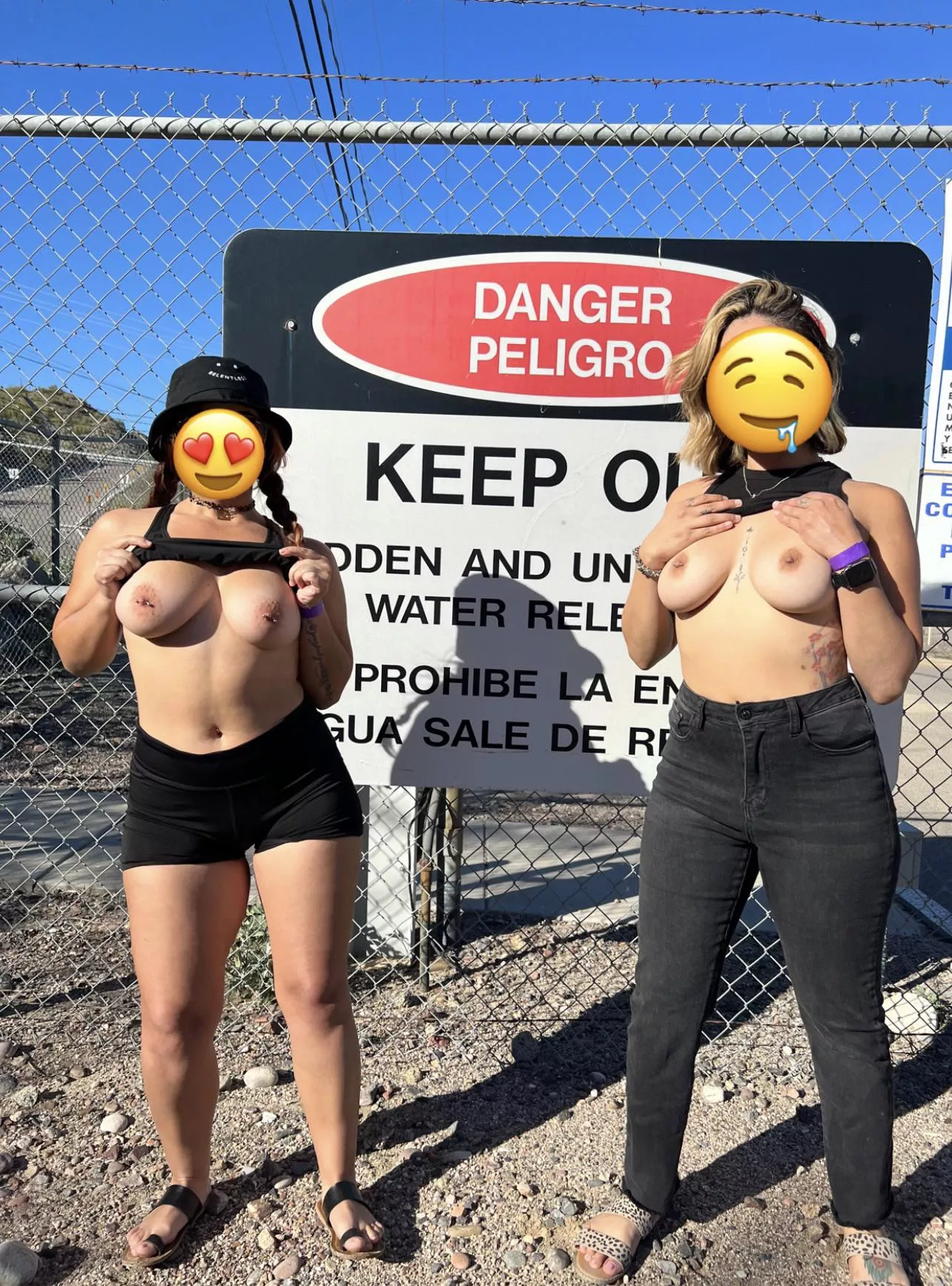 Me and my new friend decided to get naked with each other 😈 posted by MissSophiaLittle