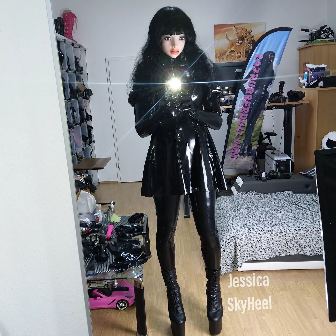 Me in rubber posted by Jessi2021