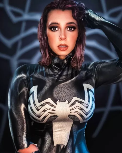 Me (moo) as venom by moopuek