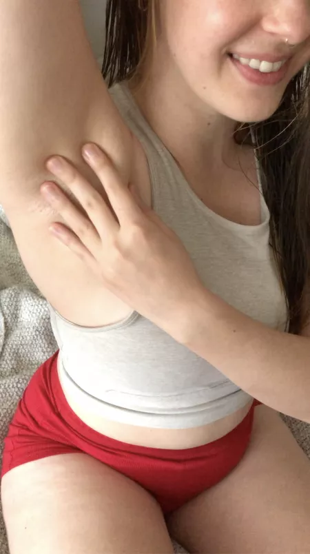 me oilin up my armpits after my shower this morning 🤗🥰 by merrymaryjane69