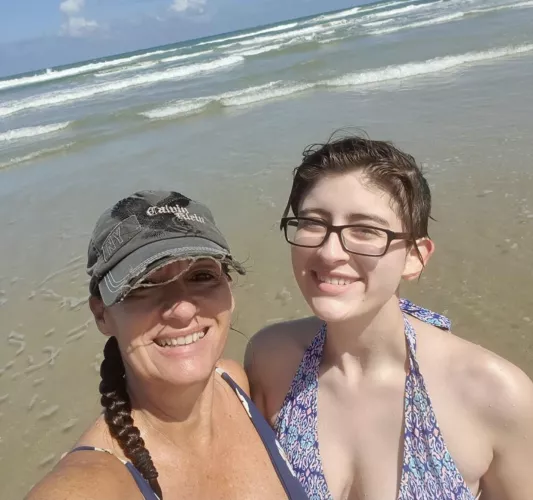 Me or her? 👀 by LeneOswell