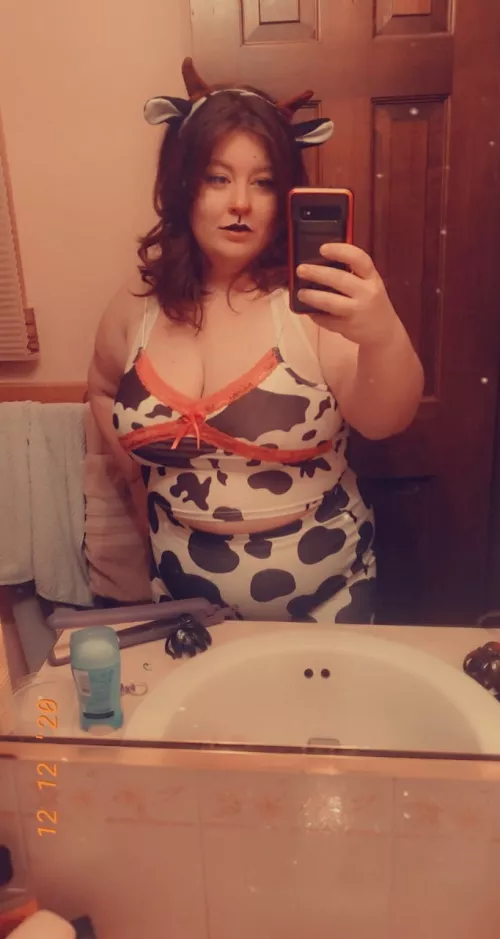 Meadow hucow by applepiesexual