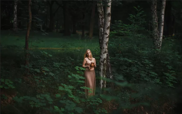 Meditation on a grecian urn by queenaureola