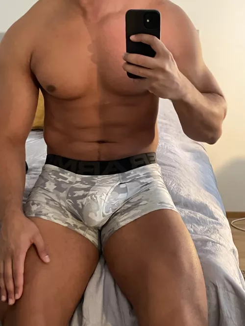 Meet at my bedroom bro.. by hungOliver