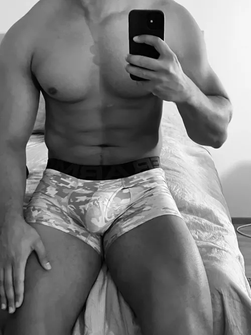 Meet me at my bedroom.. by hungOliver