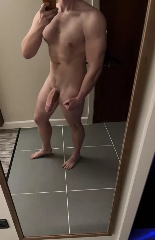 Meet me at the hotel too by hol080897