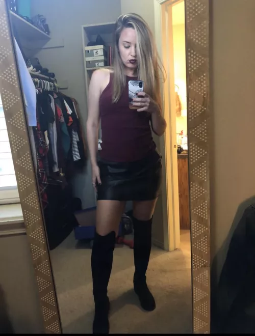 Meet me for drinks? (F36) by lyric_in_my_head