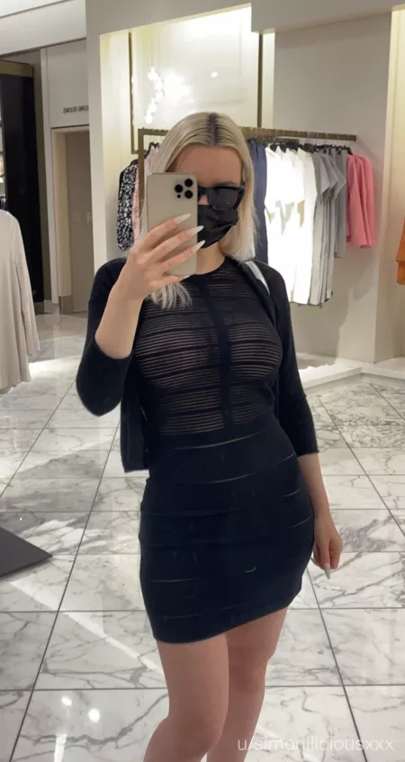 Meet me in the changing room by simoniliciousxxx