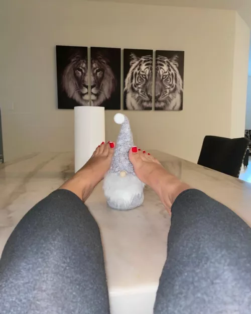 Meet my little friend 😅 by xxoticfeet