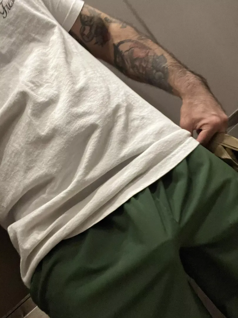 Meet ya in the elevator posted by MooseDaddy999