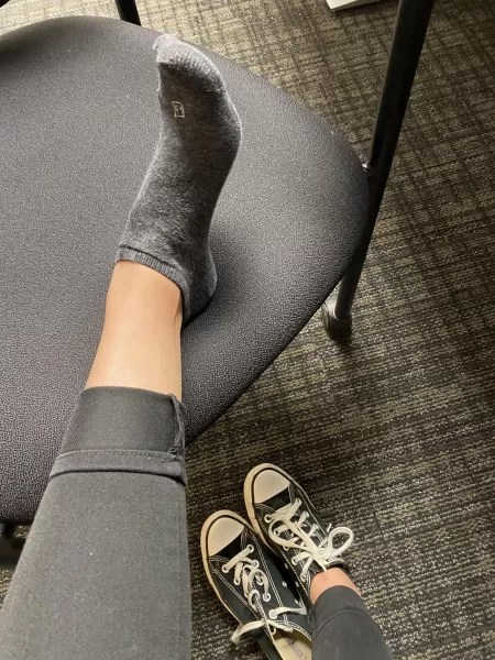 Meetings about to start at work and you see this. What do you do? by tellii_xoxo