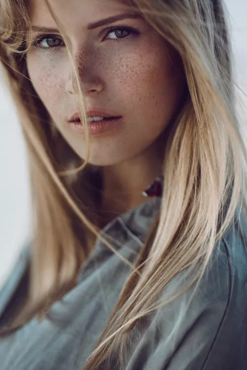 Melanie Kroll by 717