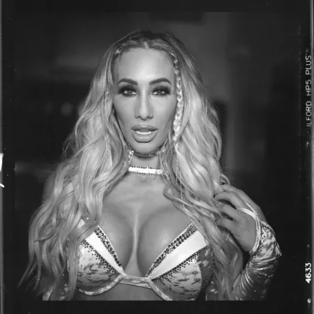 Mella by F4nt4zyW0rld