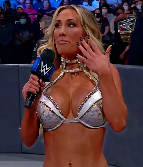 Mella is very busty by Stratusfactiontime