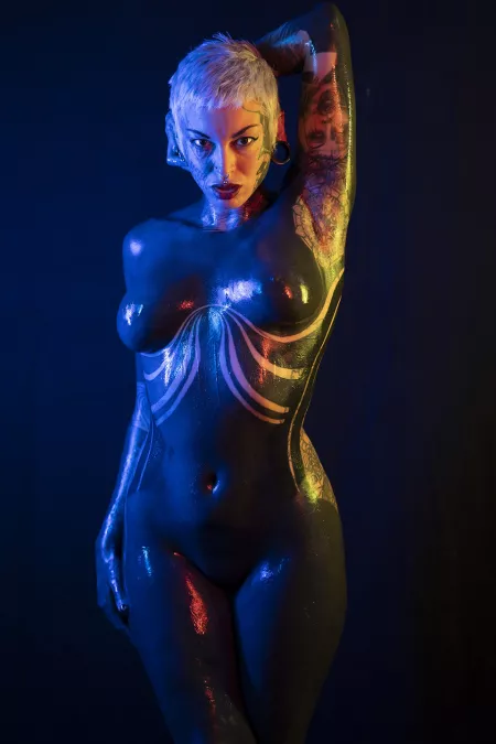 Melting 🧈 by Fleshcakezz