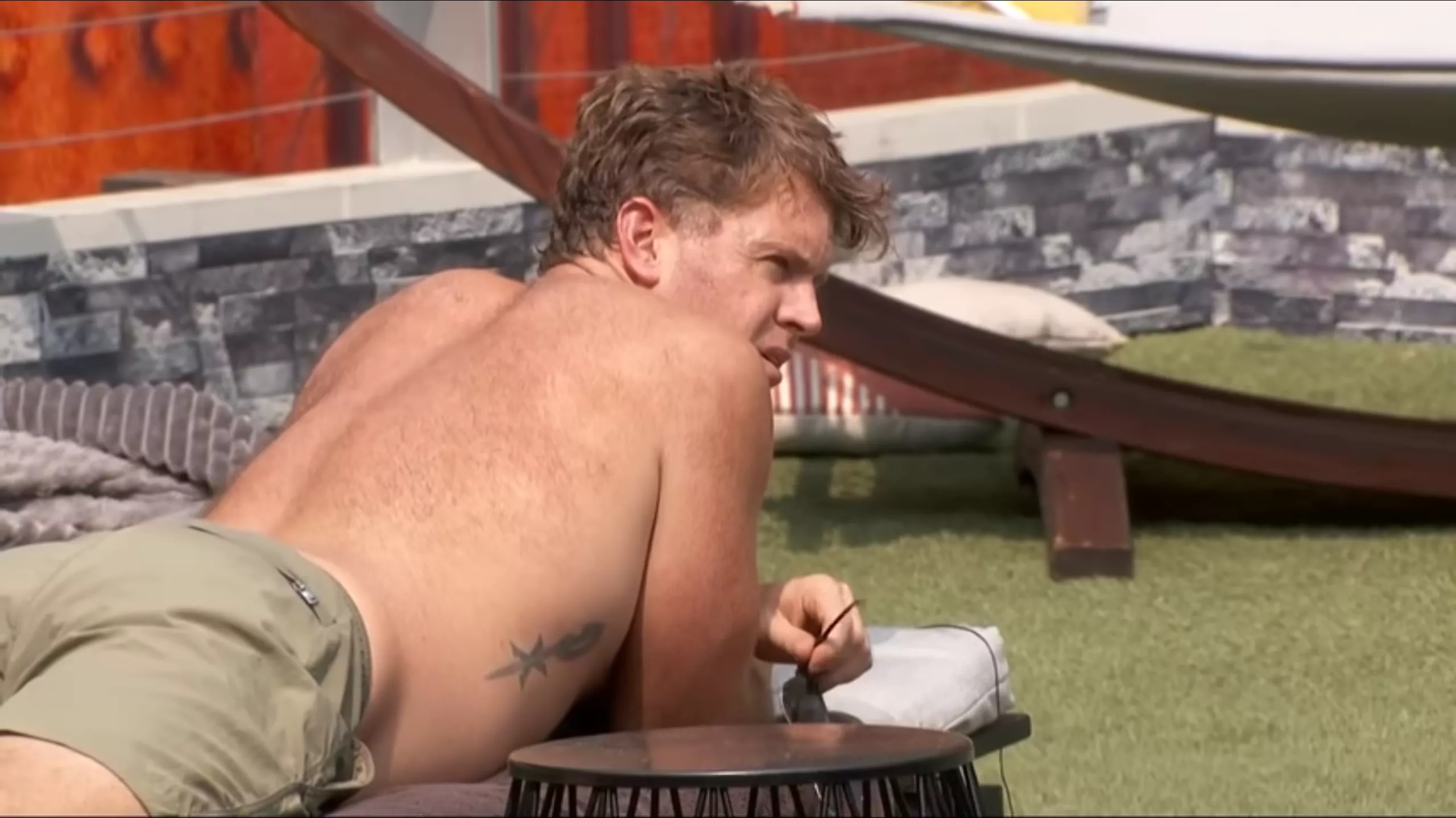 Memphis's hairy back.😶 posted by Myjourney5001