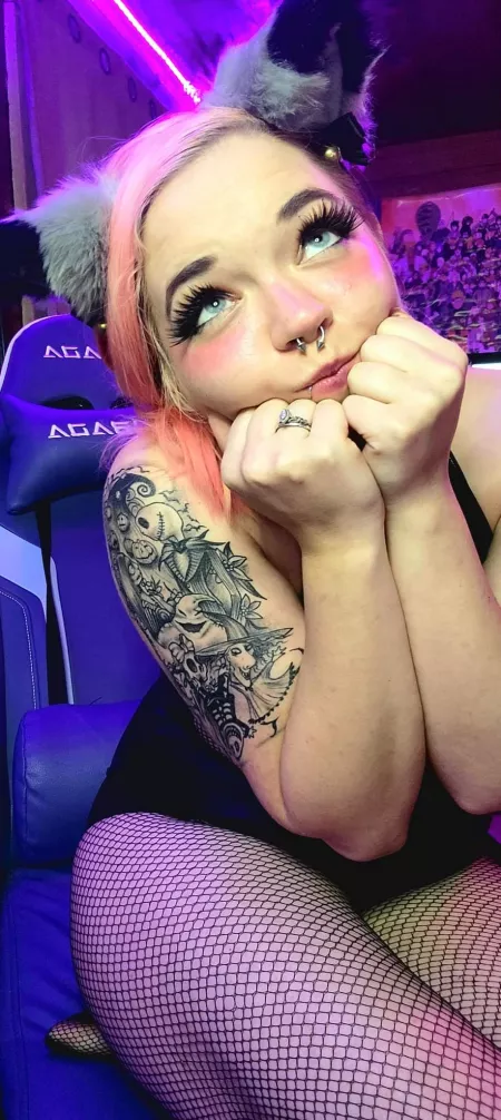 Meow. I'll be good. 😈 by kitty-kat-UwU