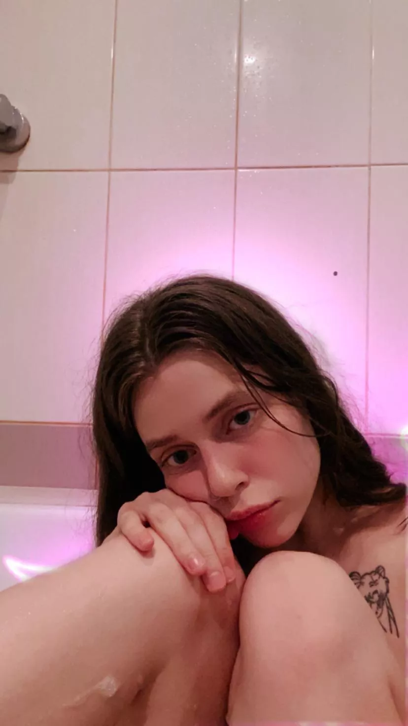 meow meow👀 posted by MermaidsDreams