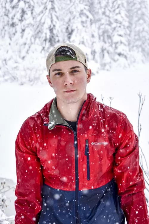 Merry Christmas and Happy New Years! Stay safe in the snow! by dewsten