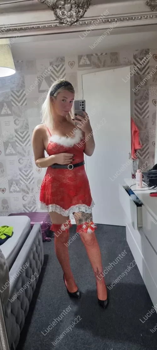 Merry Christmas by luciemayuk22