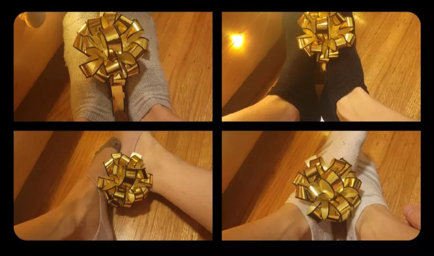 Merry Christmas! Come choose your gift 🎄 Which one would you unwrap? ☺️ by jake_lee96