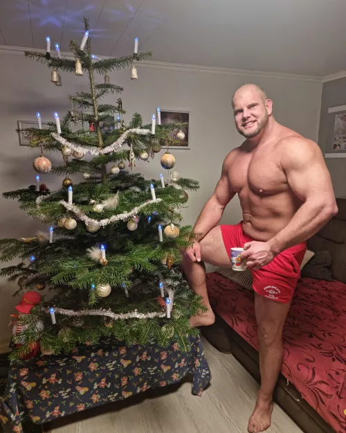 Merry CHRISTMAS 🤗 by Wrong-Engineering-74