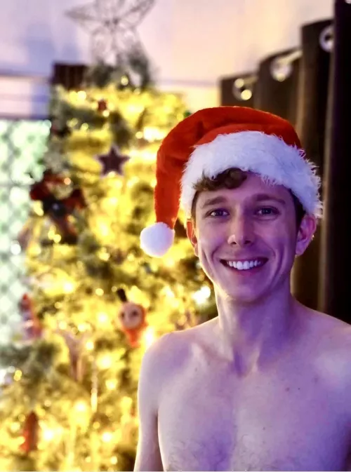 Merry Christmas from Australia. Spending the day in quarantine but thankful for all I have. by strayedbullet